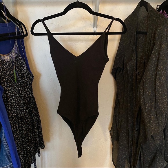 Black Ribbed Bodysuit - Picture 3 of 4